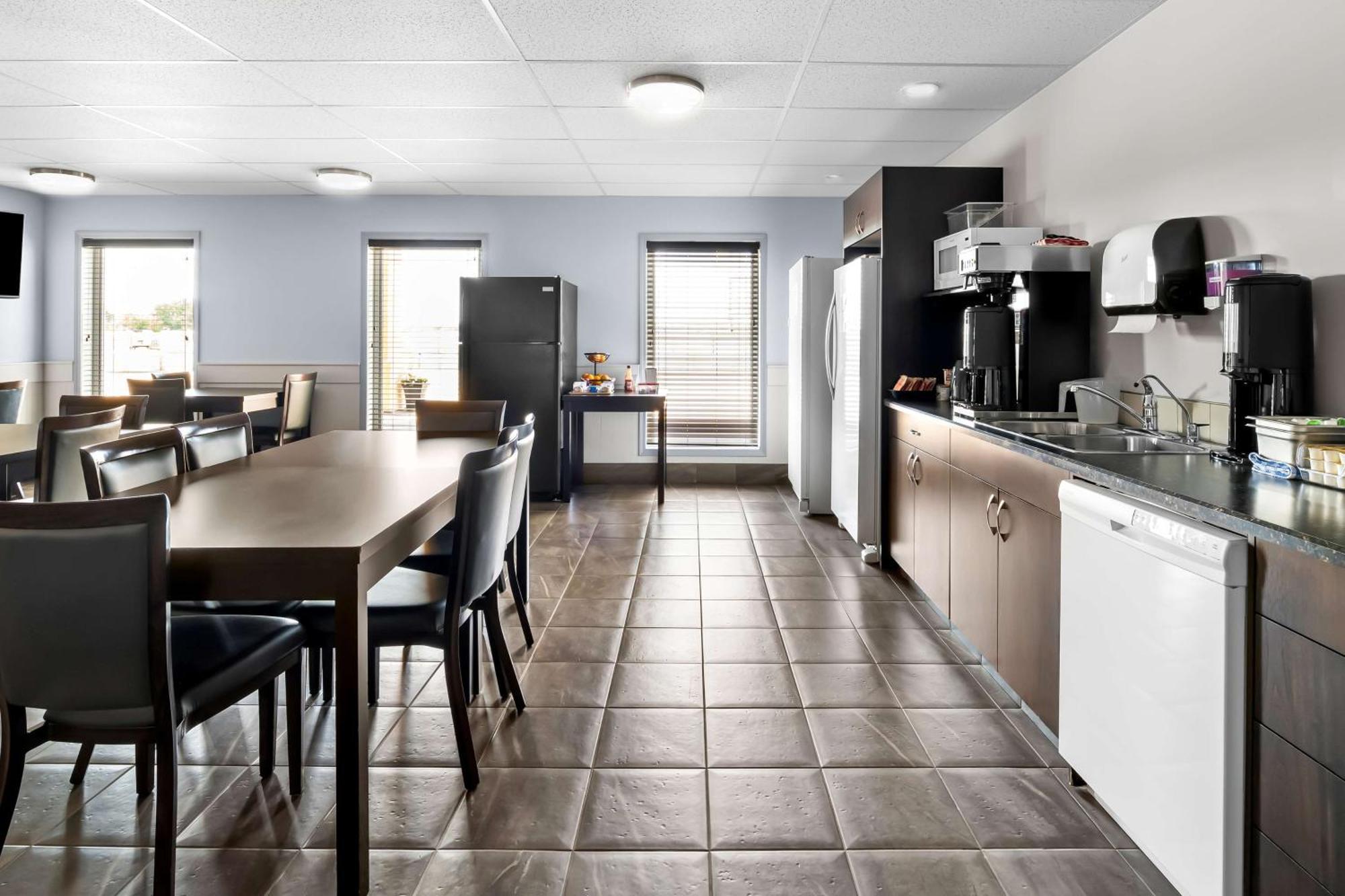 Surestay Studio By Best Western Hardisty Esterno foto
